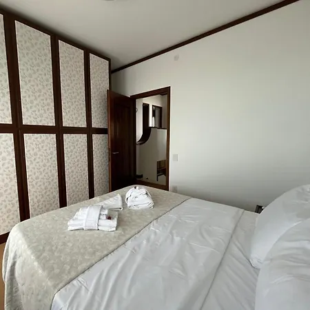 Settanta Garda Heated Pool 别墅 *